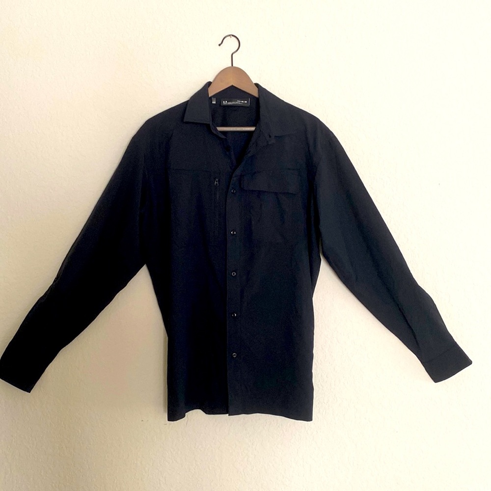 Under Armour men’s long sleeve athletic button up shirt